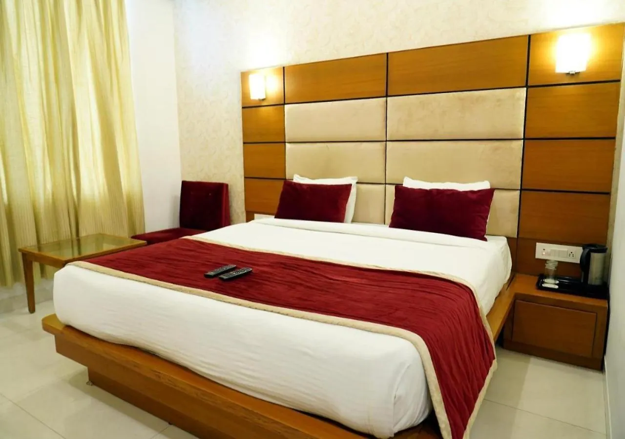 Hotel Calabash Luxury Villa Near New Delhi Airpot