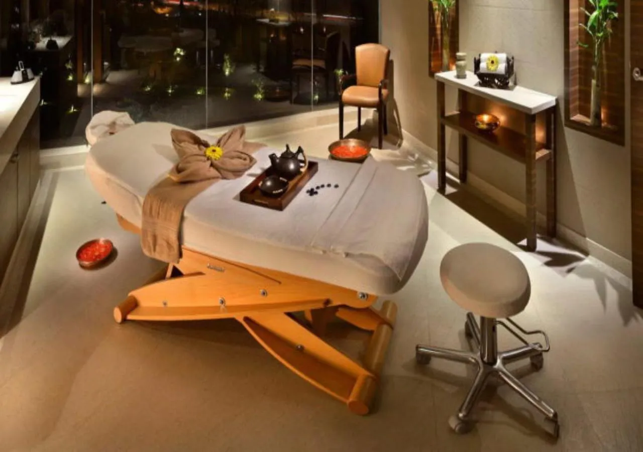Hotel Calabash Luxury Villa Near New Delhi Airpot