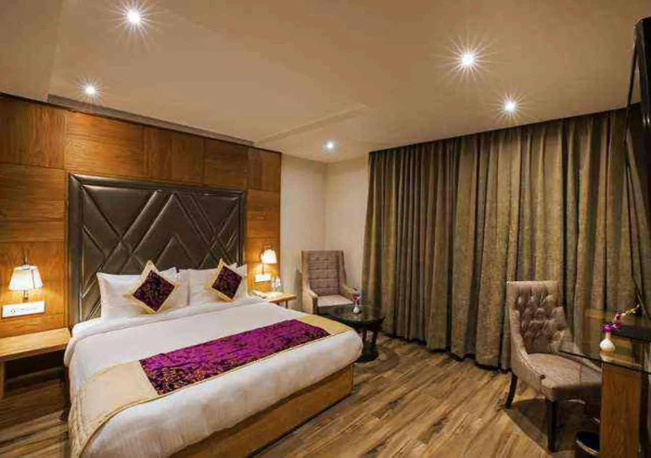 Hotel Calabash Luxury Villa Near New Delhi Airpot