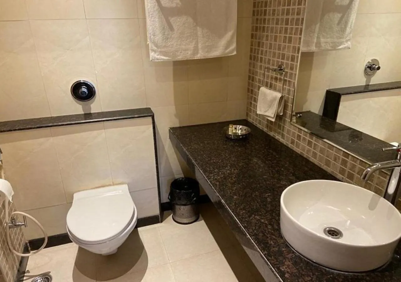 Hotel Calabash Luxury Villa Near New Delhi Airpot