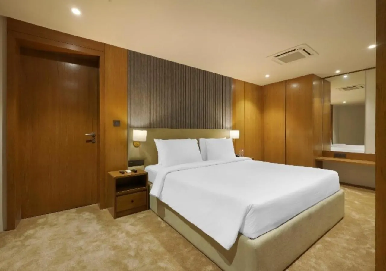 Hotel Calabash Luxury Villa Near New Delhi Airpot 4*,  India