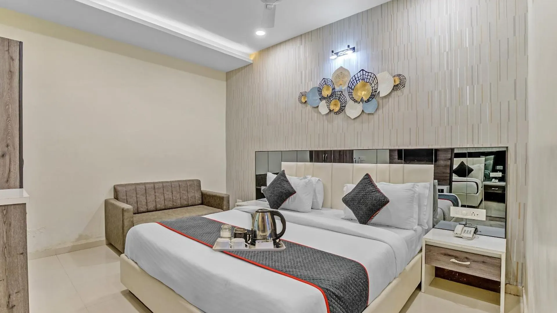 Hotel Calabash Luxury Villa Near New Delhi Airpot