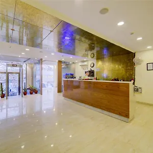 Hotel Grand Suites By D'Capitol Near Delhi Airport Отель